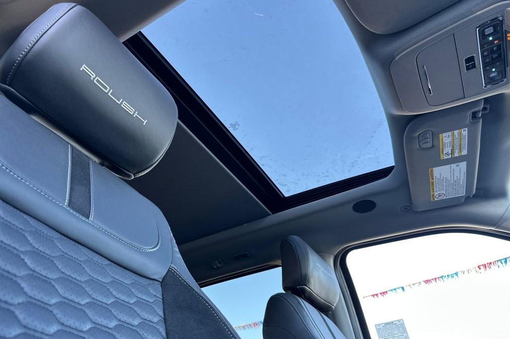 New 2026 Ford F250 Lariat w/ Black Appearance Package image 16