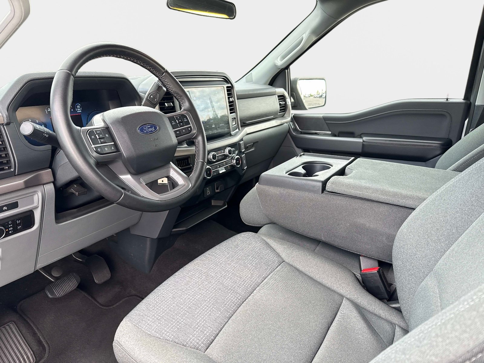 Used 2025 Ford F150 XLT w/ Equipment Group 301A Standard AWD/4WD image 33