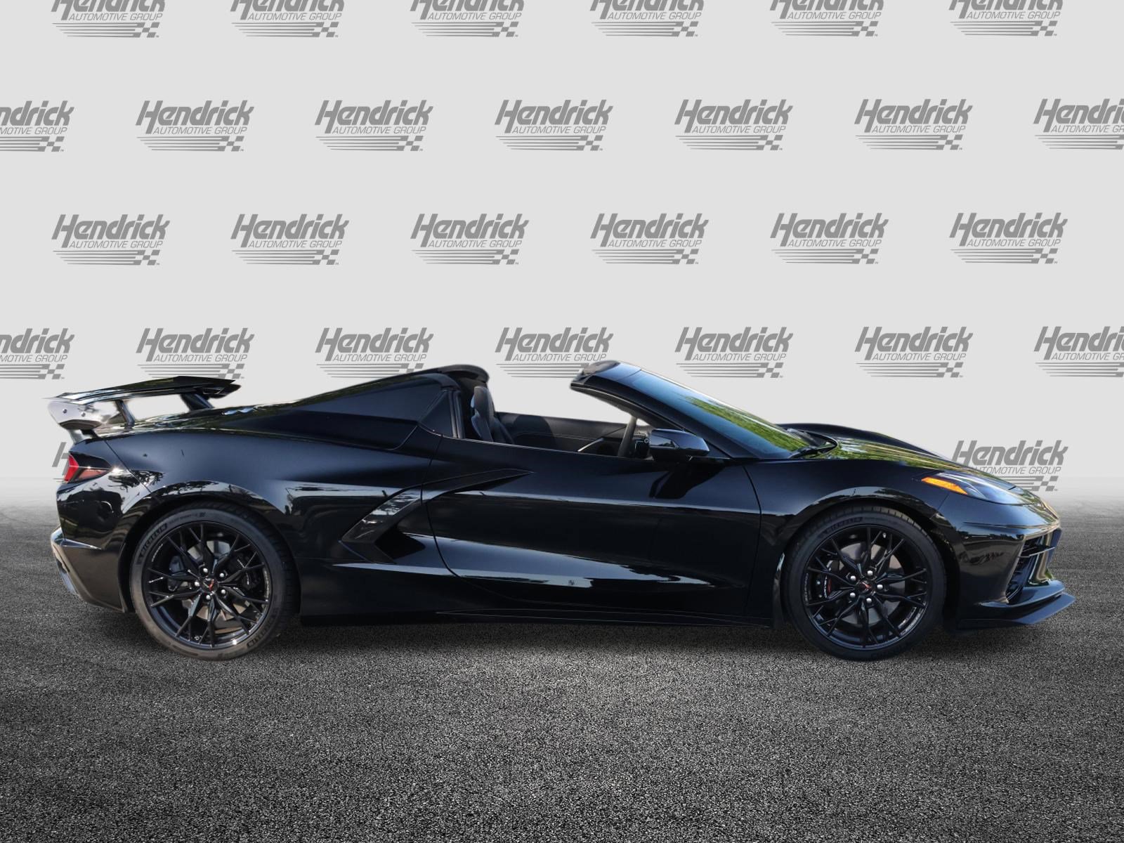 Used 2025 Chevrolet Corvette Stingray Premium Conv w/ Z51 Performance Package RWD image 10