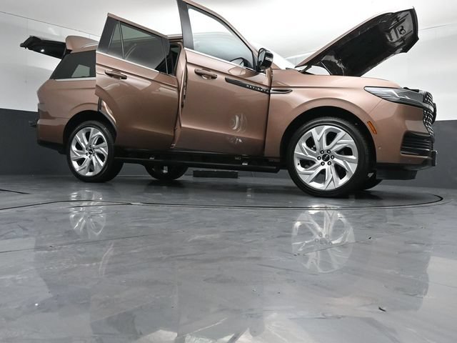 Certified 2025 Lincoln Navigator Black Label AWD/4WD image 54