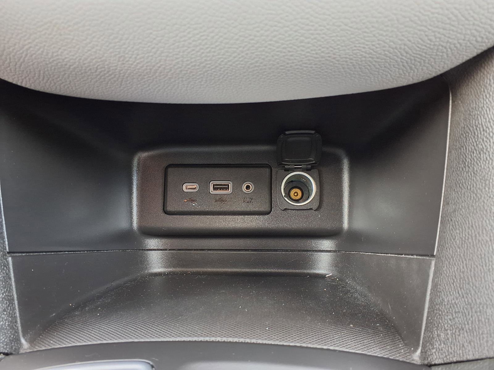 Used 2020 Chevrolet Equinox LS image 24