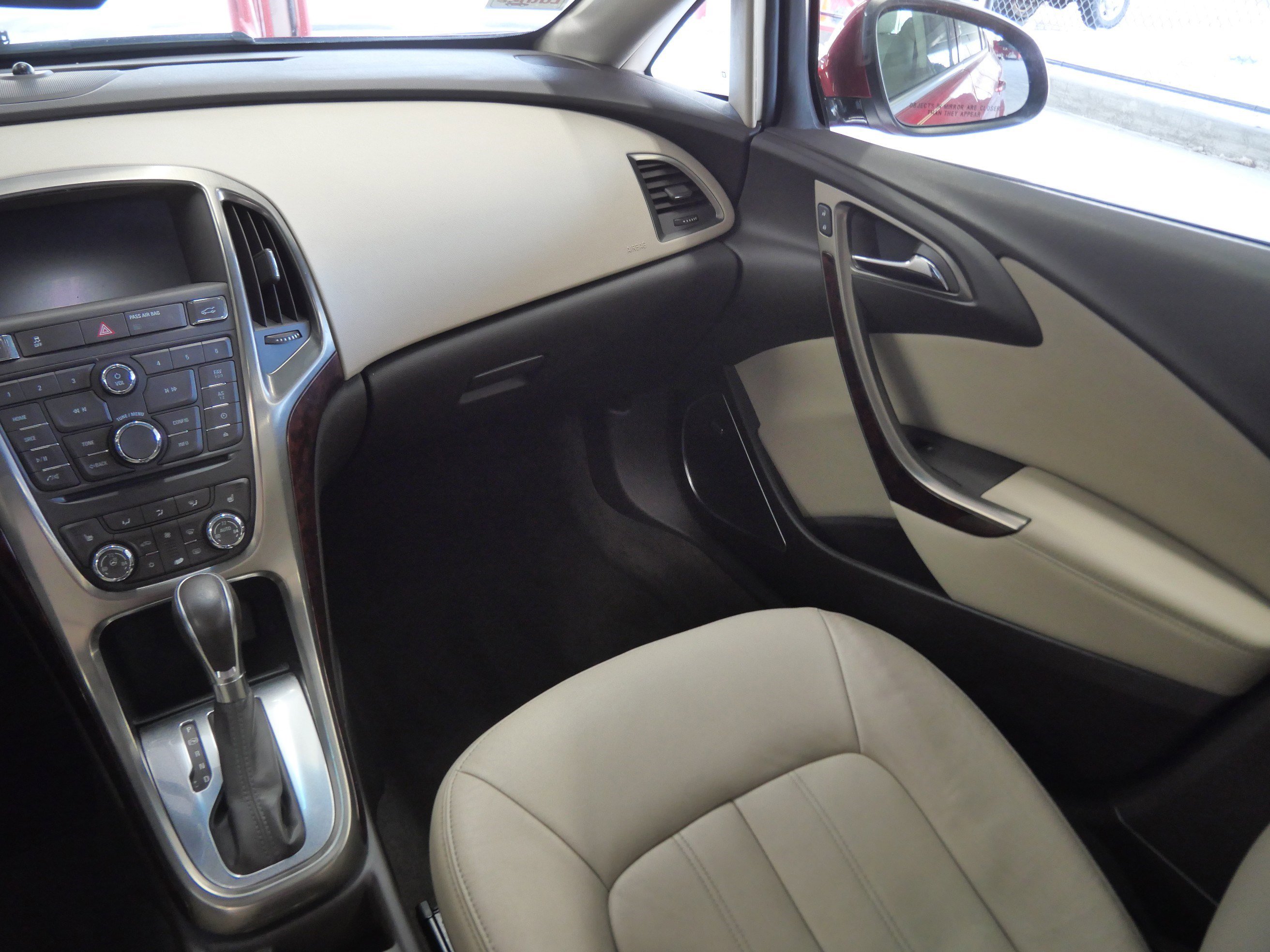 Used 2012 Buick Verano Leather image 11