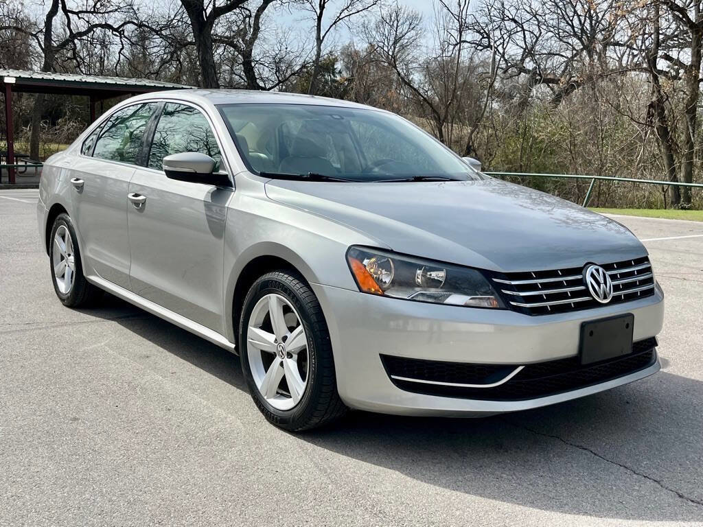 Used 2013 Volkswagen Passat TDI SE image 2