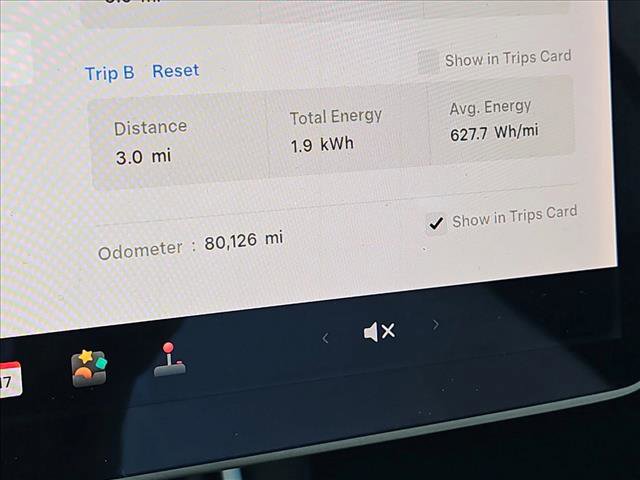 Used 2020 Tesla Model 3 Standard Range image 11