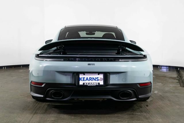 Used 2025 Porsche 911 Carrera T RWD image 7