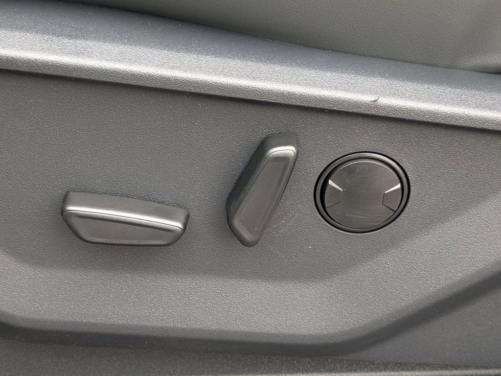 New 2026 Ford Expedition Active image 21