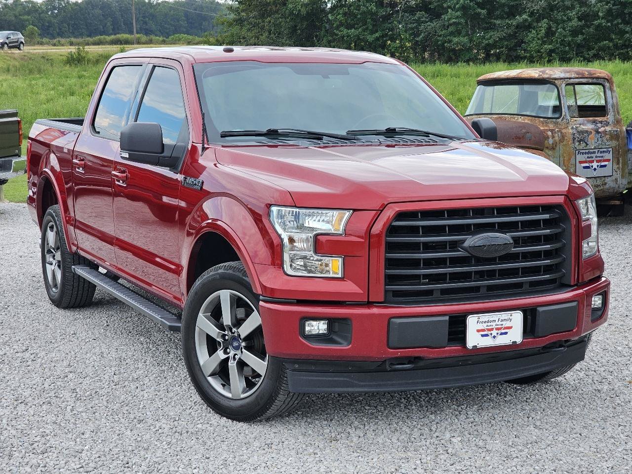 Used 2017 Ford F150 XLT w/ Equipment Group 302A Luxury AWD/4WD image 2