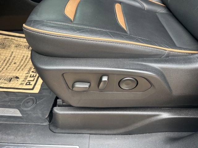 Used 2022 GMC Yukon AT4 AWD/4WD image 11