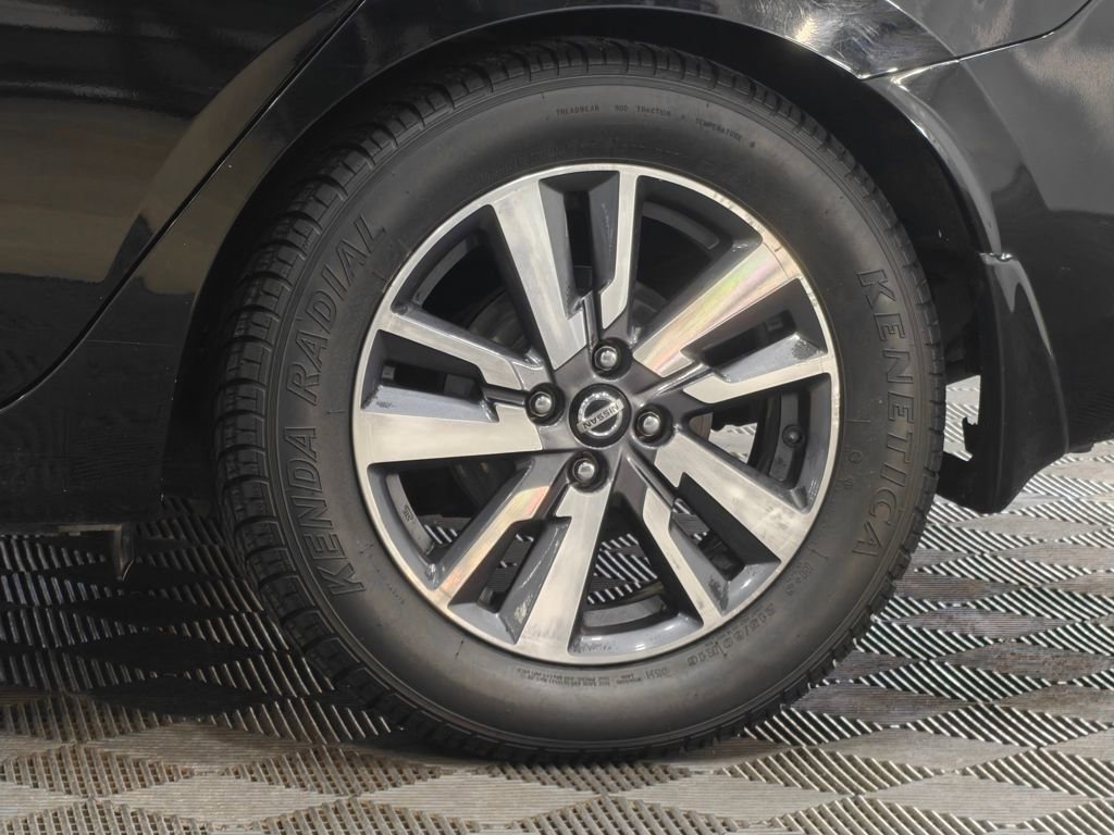 Used 2020 Nissan Versa SV image 40