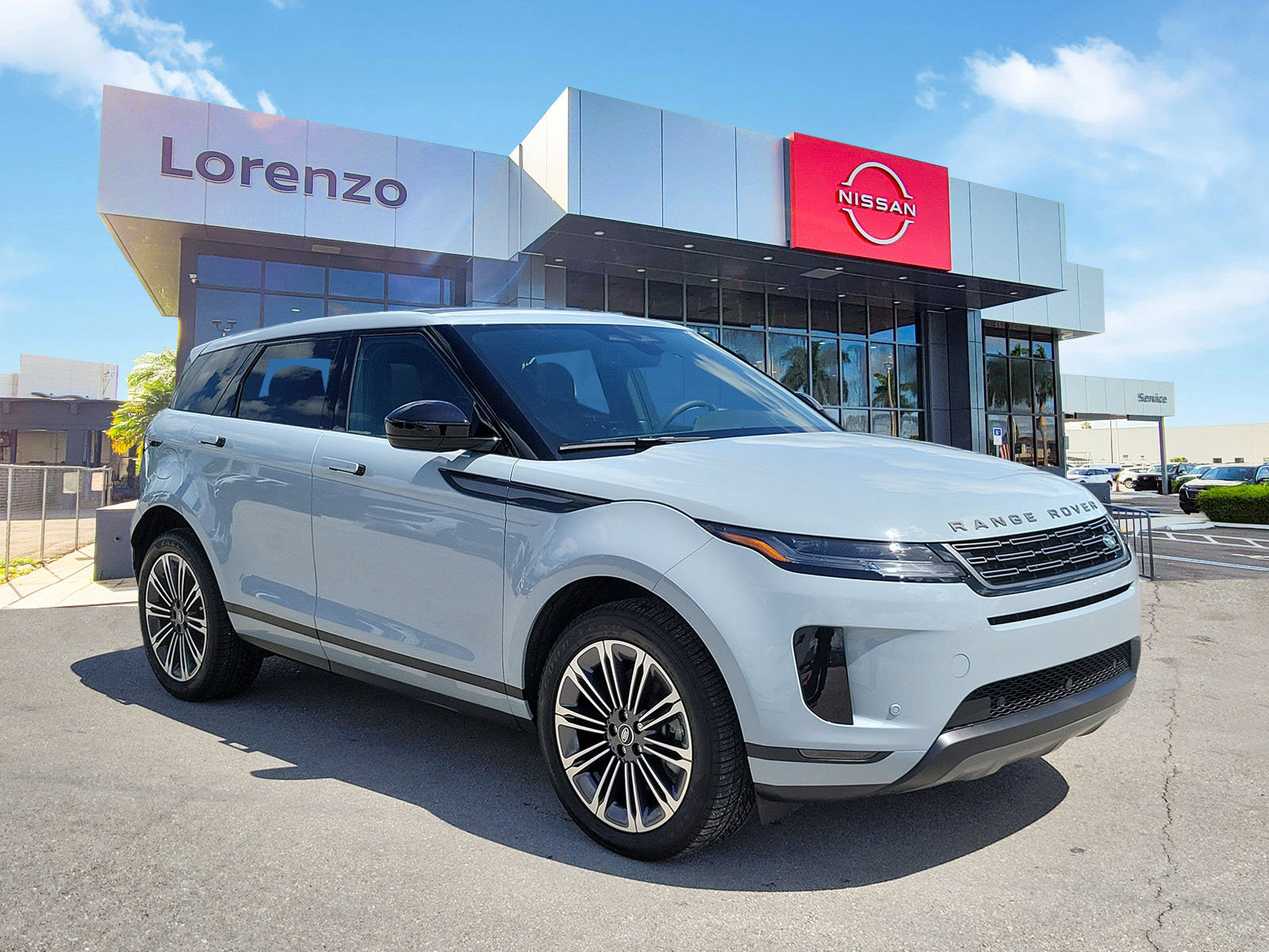 Used 2026 Land Rover Range Rover Evoque S AWD/4WD image 3