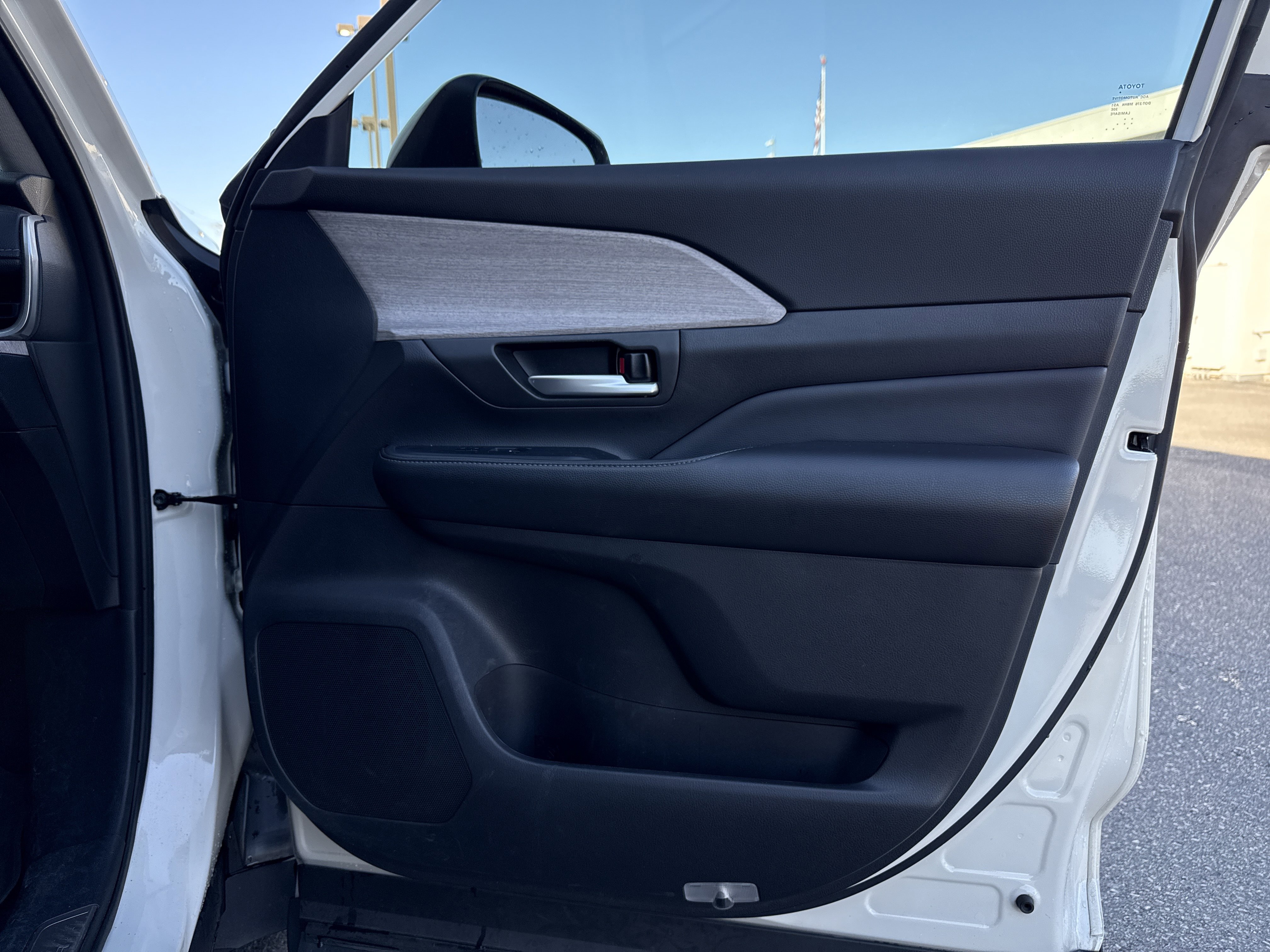 Used 2024 Toyota Grand Highlander Limited image 42