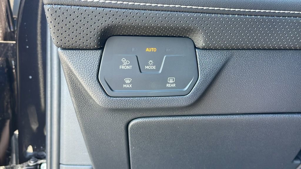 New 2026 Volkswagen Atlas Cross Sport SEL Premium R-Line AWD/4WD image 24