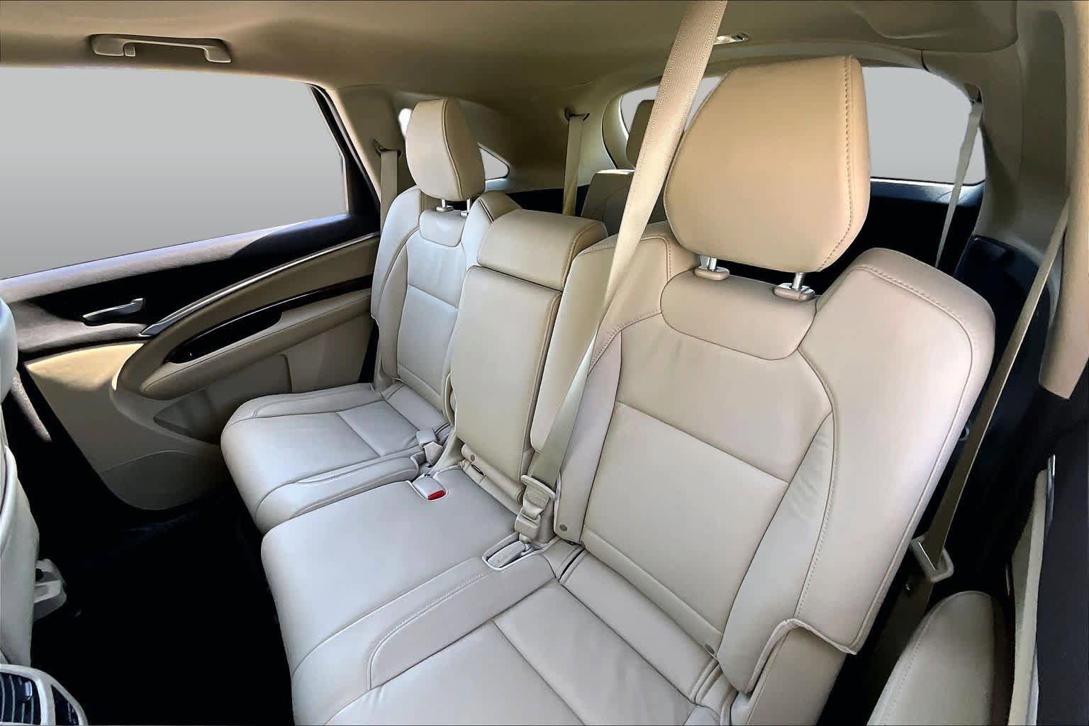 Used 2017 Acura MDX FWD image 18