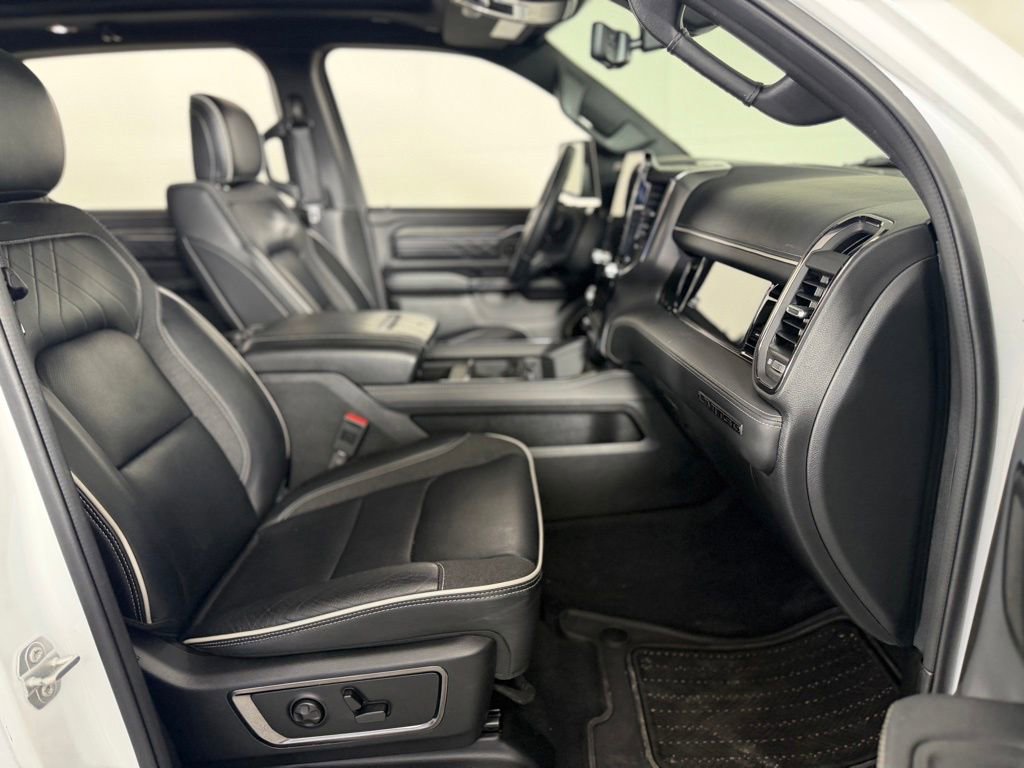 Used 2025 RAM 1500 Limited AWD/4WD image 43