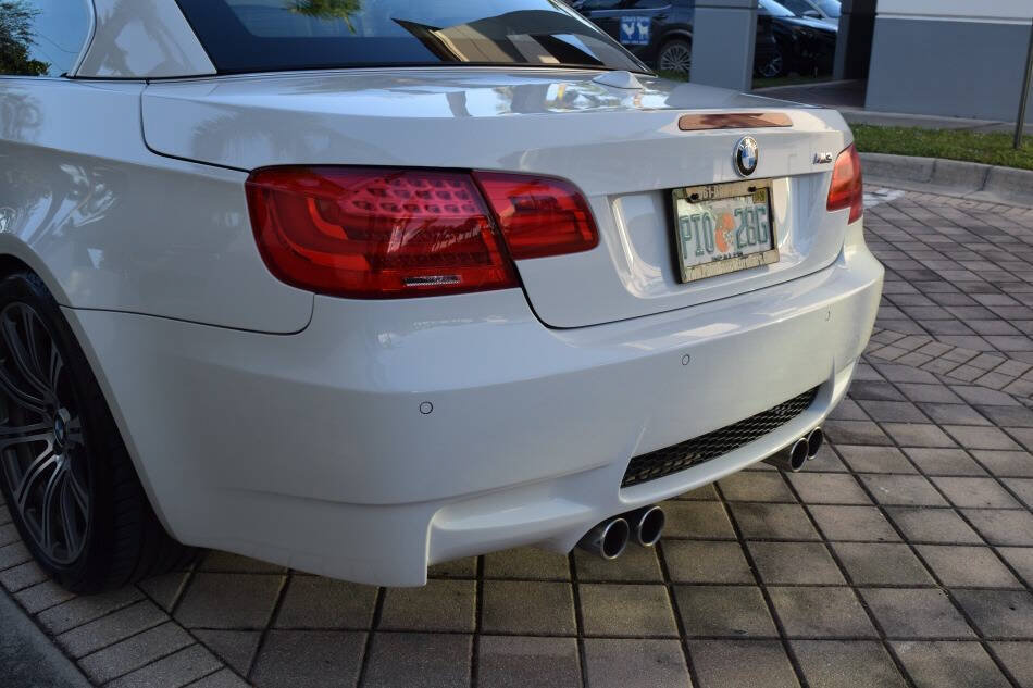 Used 2011 BMW M3 Convertible RWD image 19