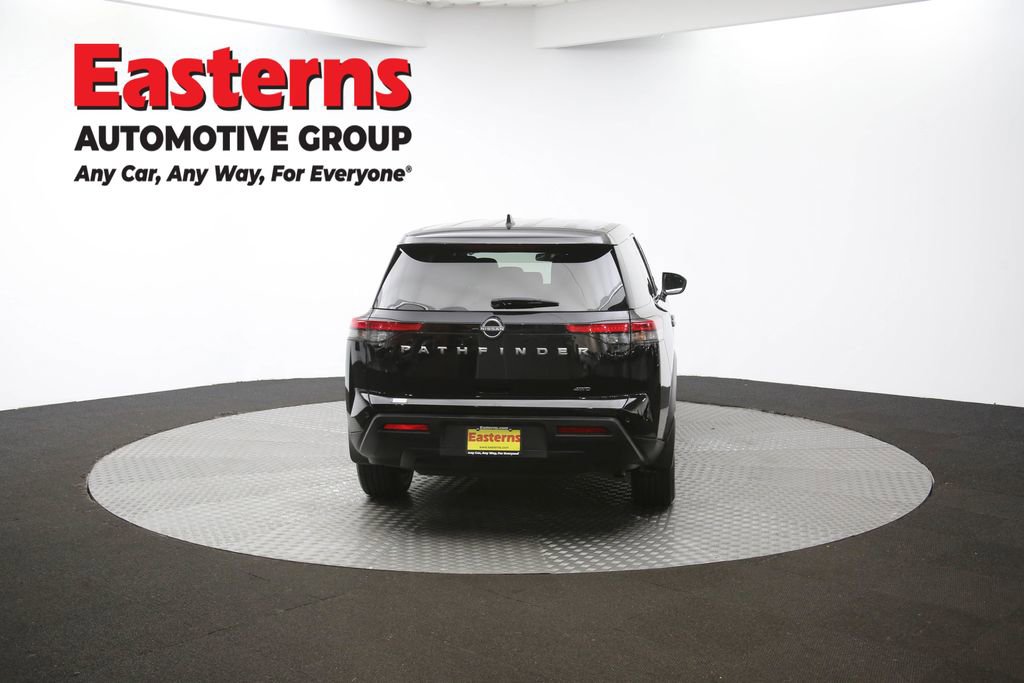 Used 2024 Nissan Pathfinder S image 39