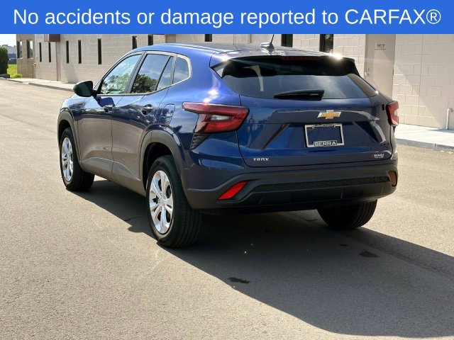 Certified 2024 Chevrolet Trax LS w/ Driver Confidence Package FWD image 3