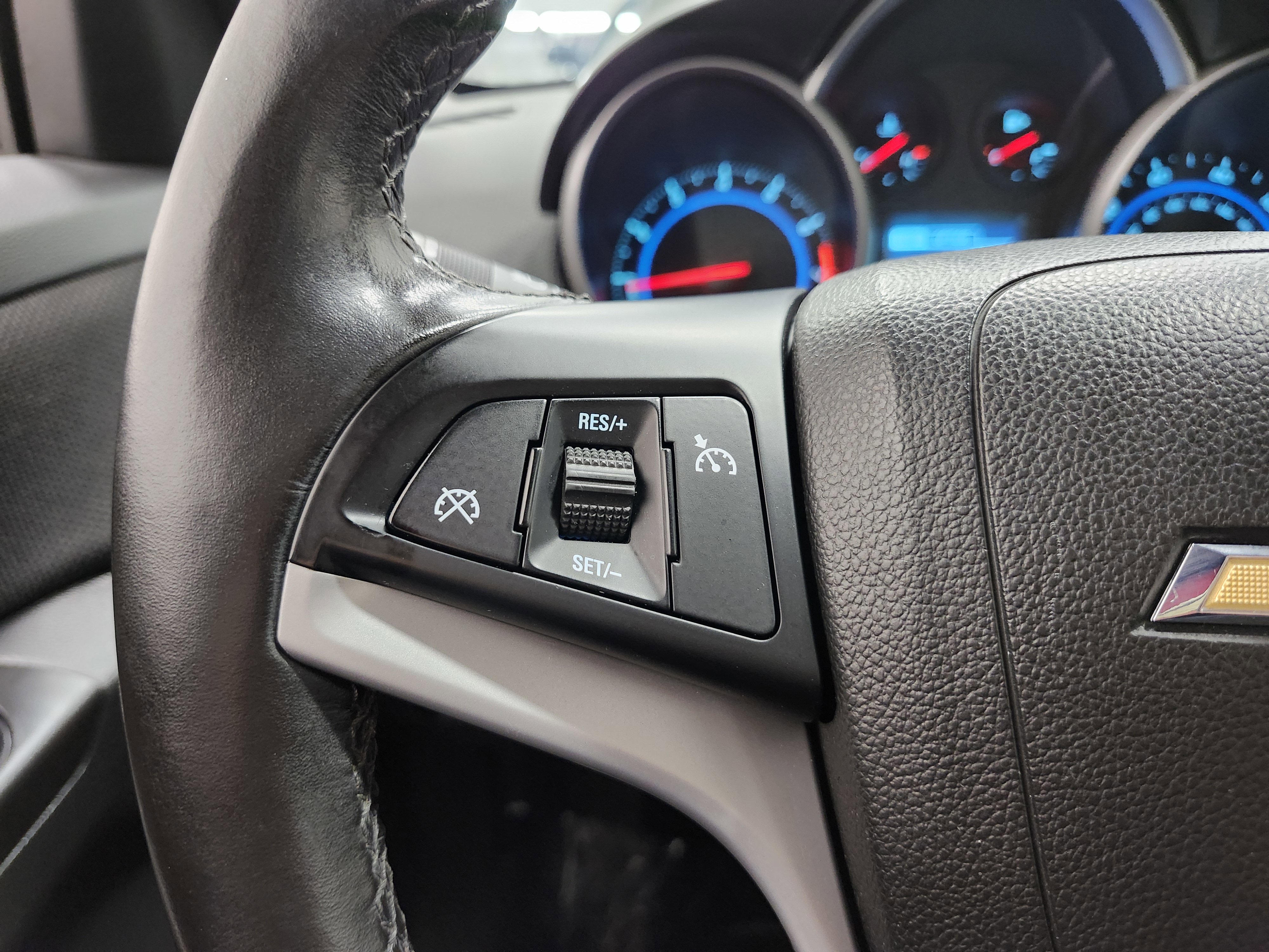 Used 2013 Chevrolet Cruze LT image 31