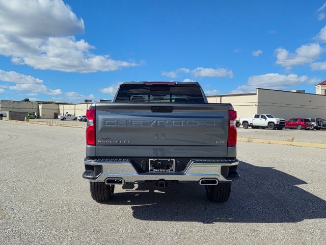 Used 2020 Chevrolet Silverado 1500 LTZ AWD/4WD image 7