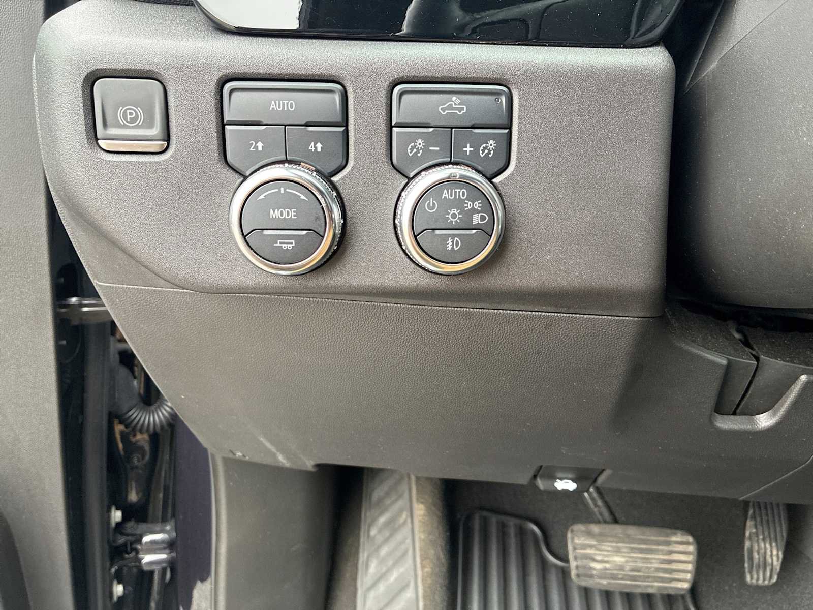 Certified 2024 GMC Sierra 1500 Elevation image 18