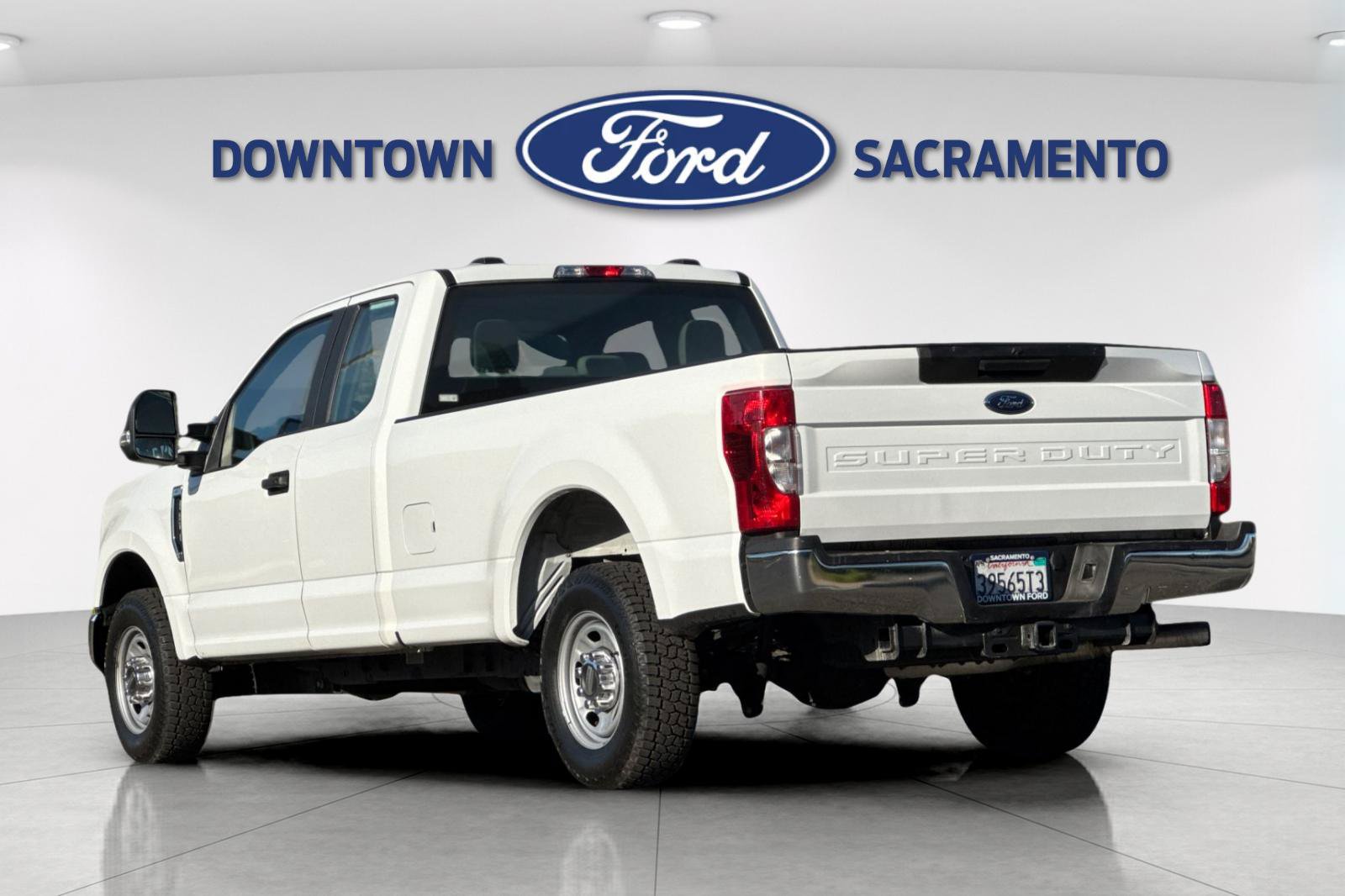 Used 2022 Ford F250 XL w/ Power Equipment Group RWD image 4
