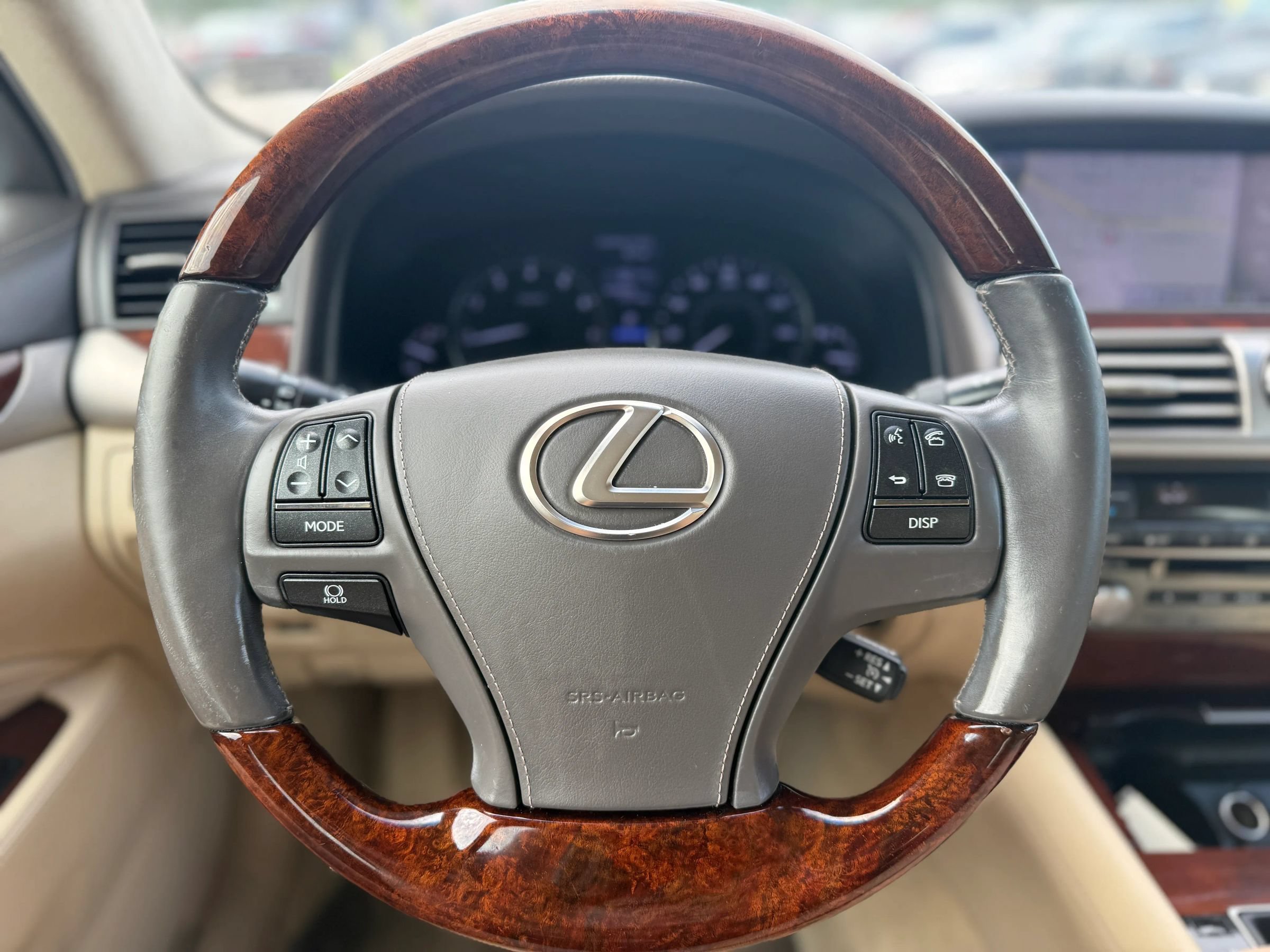 Used 2014 Lexus LS 460 L RWD image 25