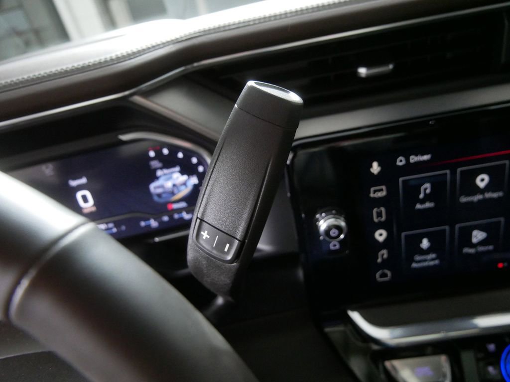 Used 2024 GMC Sierra 3500 Denali w/ Denali Reserve Package image 25