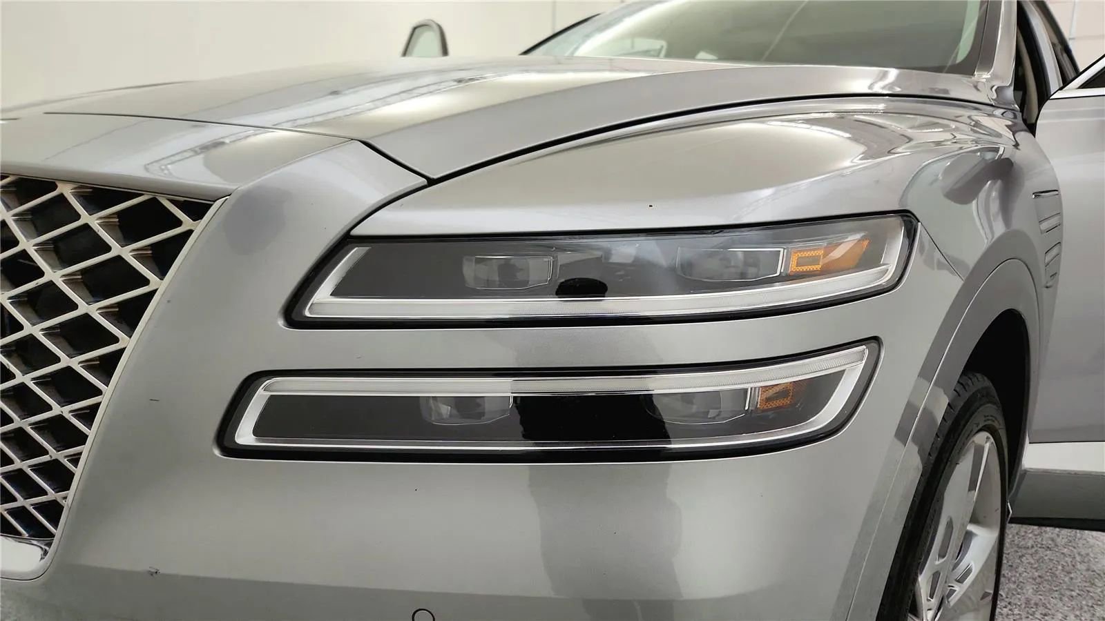 Used 2023 Genesis GV80 2.5T w/ Prestige Package image 14