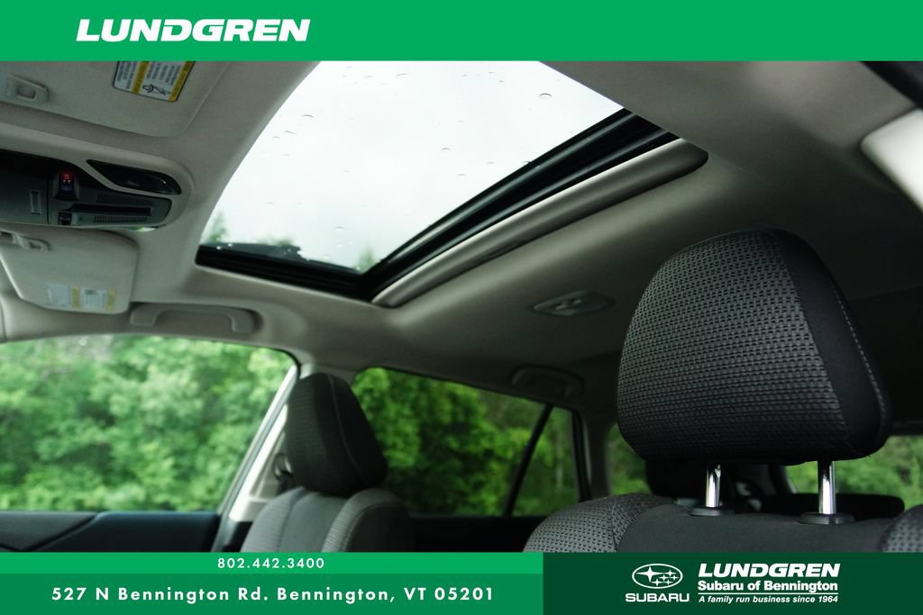 Used 2024 Subaru Outback Premium AWD/4WD image 22