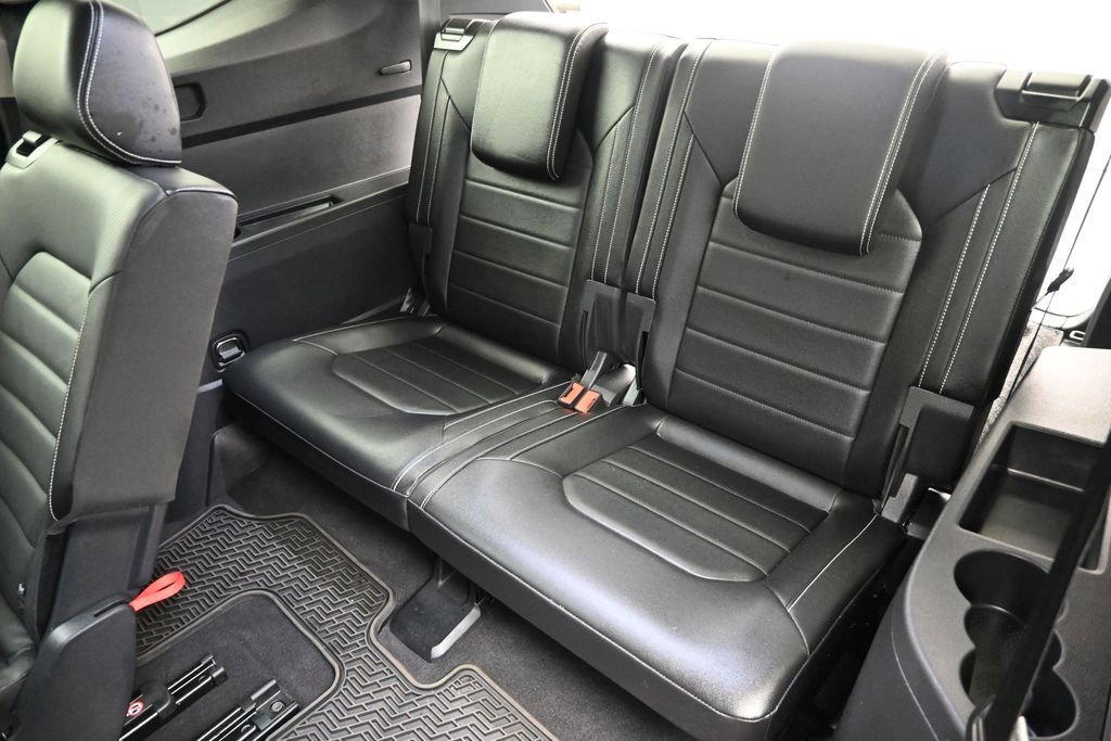 Used 2024 Volkswagen Atlas SEL AWD/4WD image 18