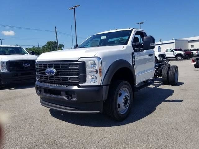 New 2026 Ford F550 4x4 Regular Cab Super Duty image 4