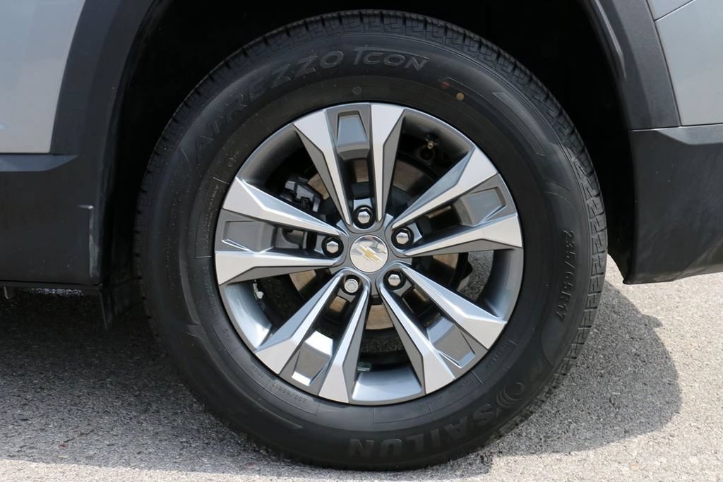 Used 2025 Chevrolet Equinox LT w/ Convenience Package II AWD/4WD image 9