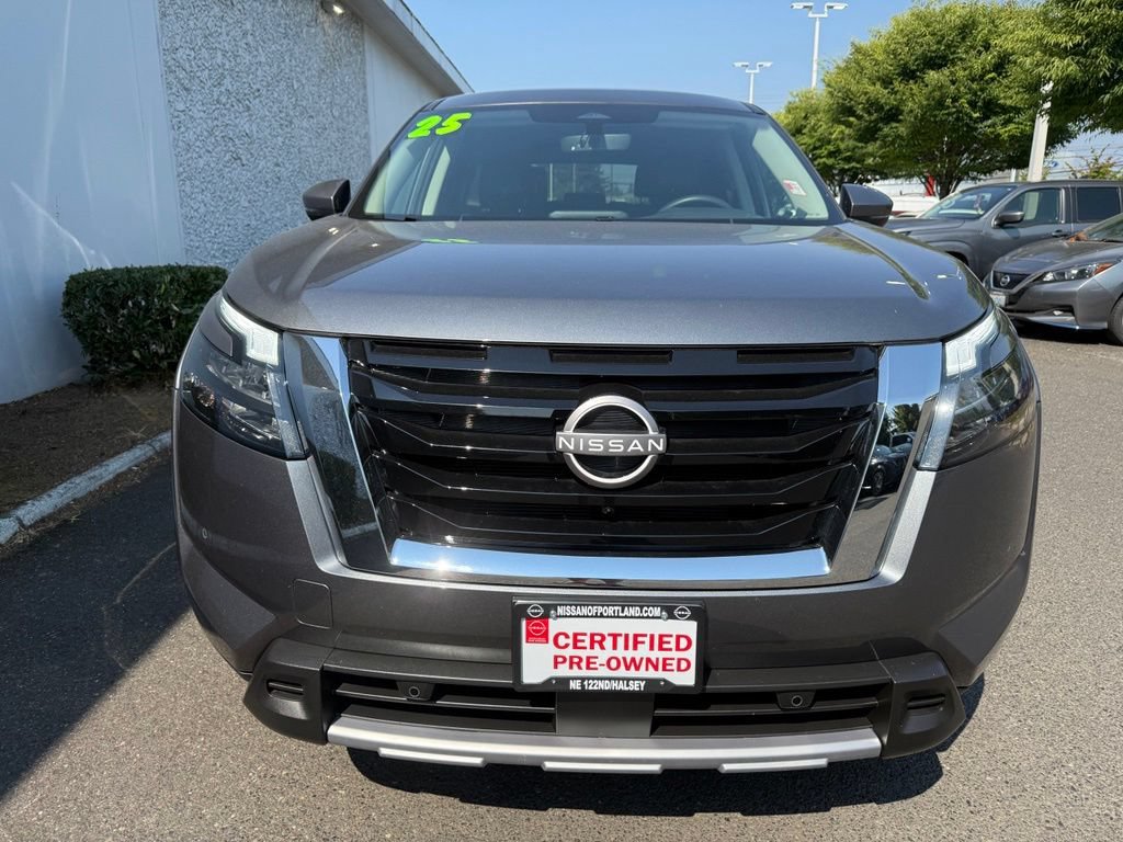 Certified 2025 Nissan Pathfinder SL AWD/4WD image 4