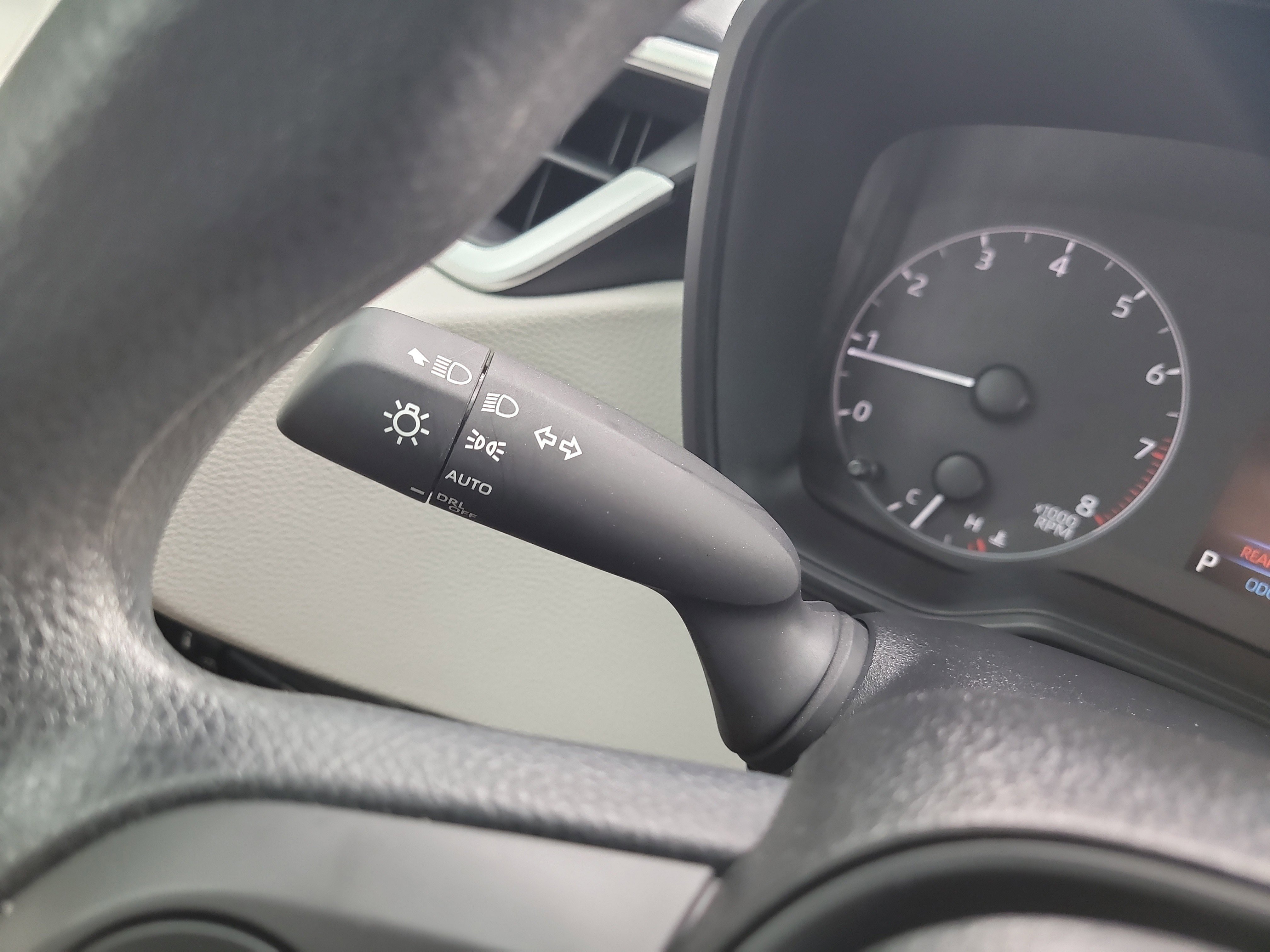 Certified 2025 Toyota Corolla LE image 30