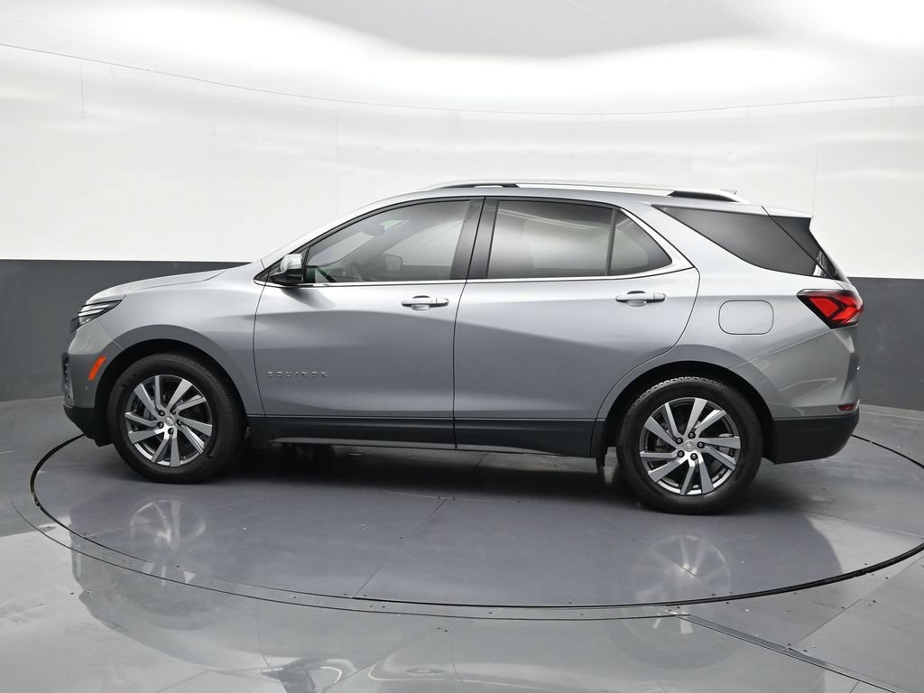Used 2023 Chevrolet Equinox Premier FWD image 2