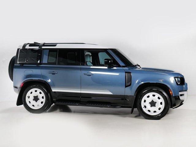 Certified 2025 Land Rover Defender 110 S AWD/4WD image 31