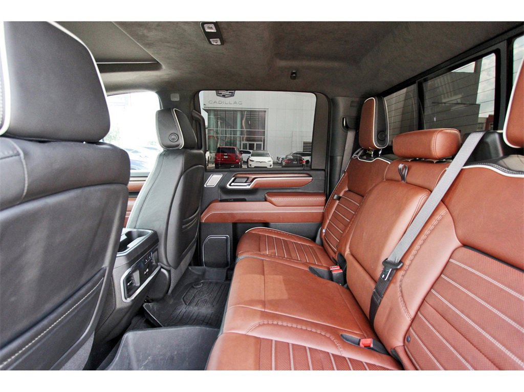 Used 2025 GMC Sierra 3500 Denali Ultimate image 10