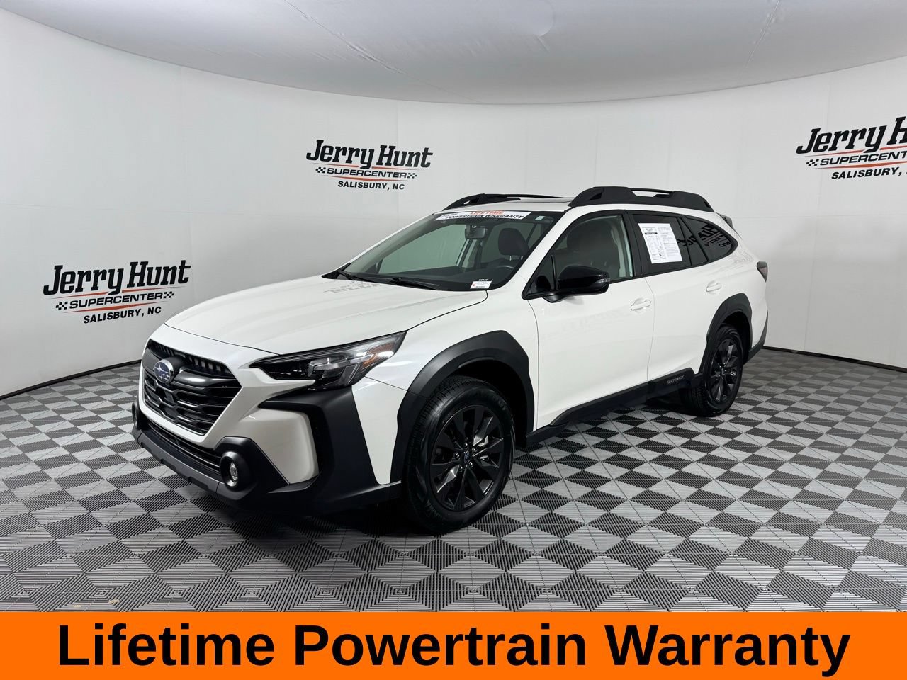 Used 2025 Subaru Outback Onyx Edition AWD/4WD image 10