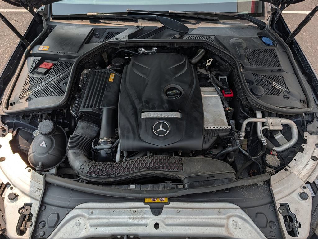 Used 2015 Mercedes-Benz C 300 4MATIC Sedan image 11