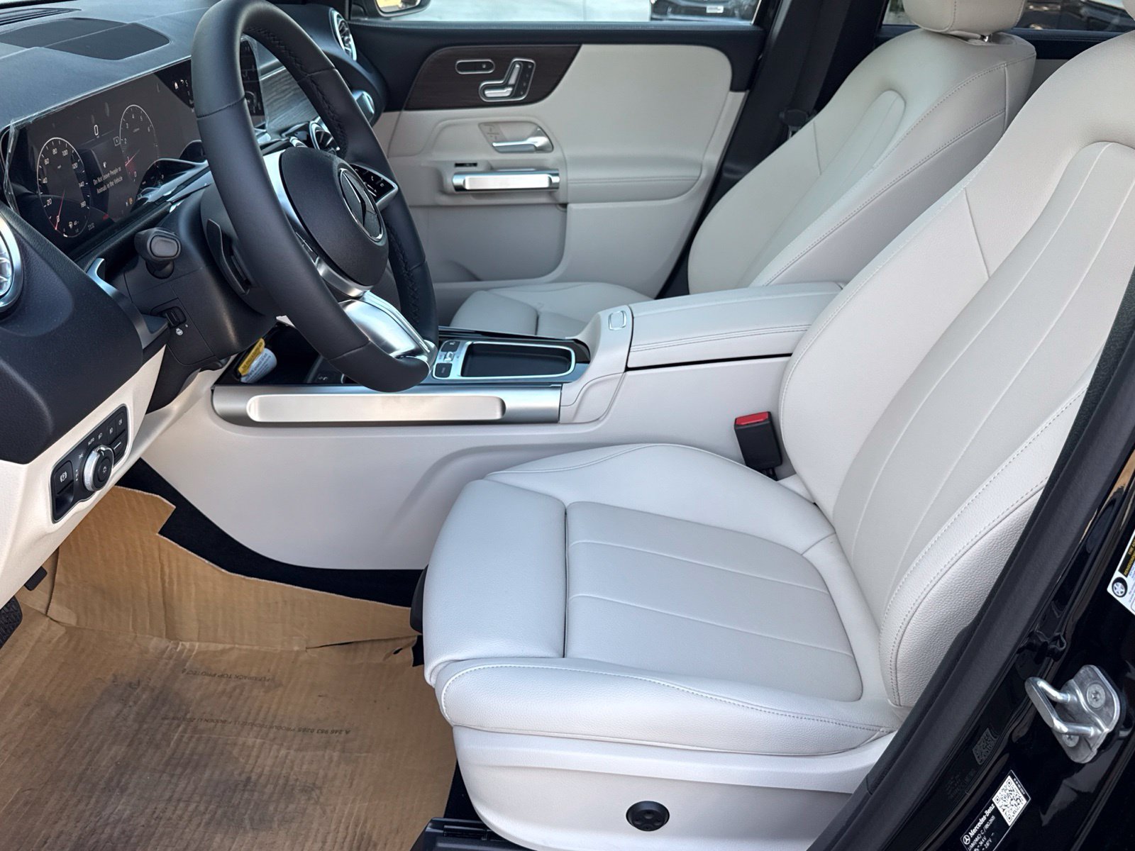 New 2026 Mercedes-Benz GLB 250 4MATIC image 19