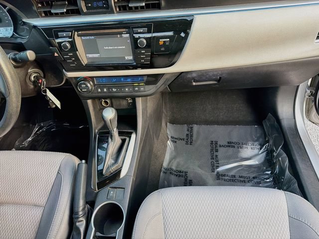 Used 2015 Toyota Corolla LE FWD image 17
