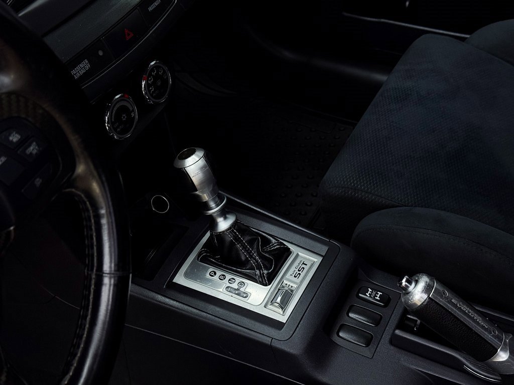 Used 2010 Mitsubishi Lancer Evolution SE image 14