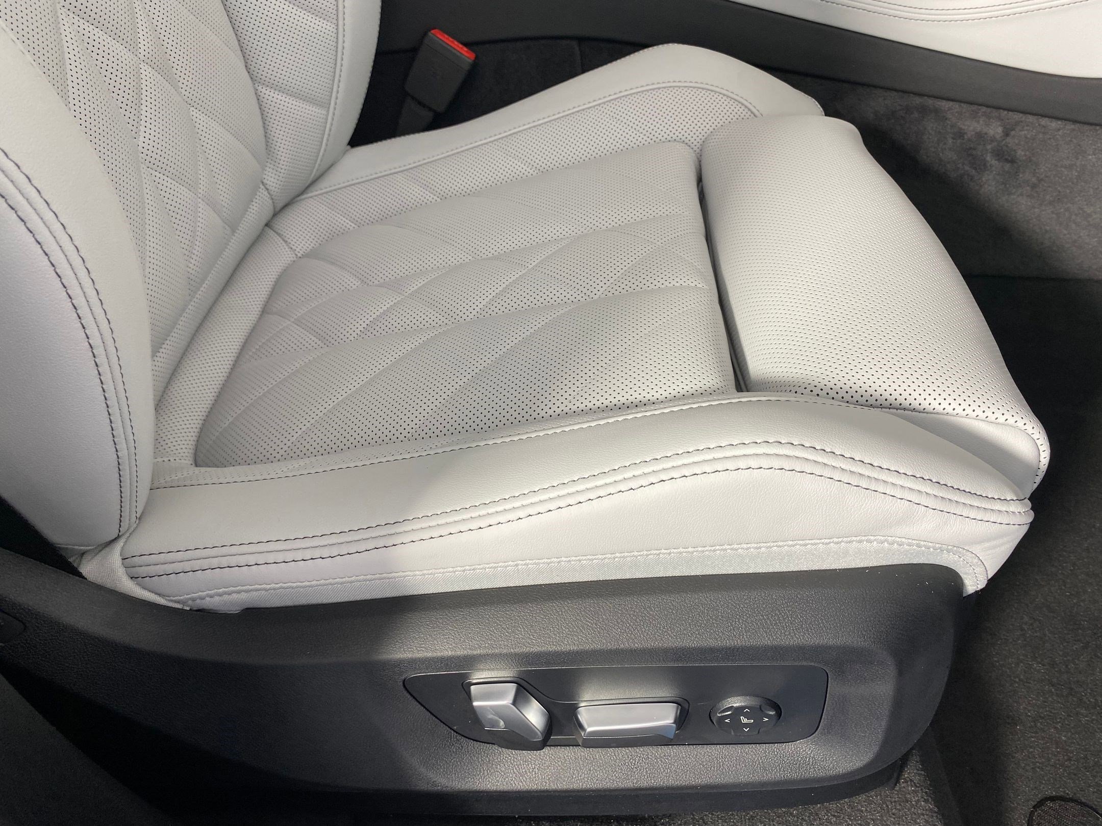 New 2026 BMW X5 sDrive40i w/ Premium Package image 33