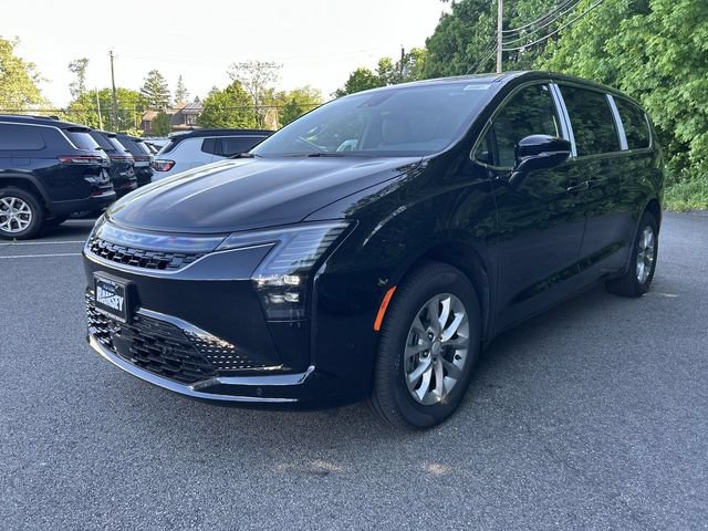 New 2027 Chrysler Pacifica Select AWD/4WD image 4