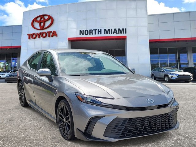 Used 2025 Toyota Camry SE