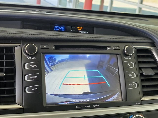 Used 2018 Toyota Highlander Plus image 16