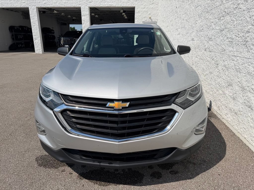 Used 2020 Chevrolet Equinox LS AWD/4WD image 3