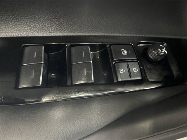 Used 2022 Toyota Corolla SE image 13
