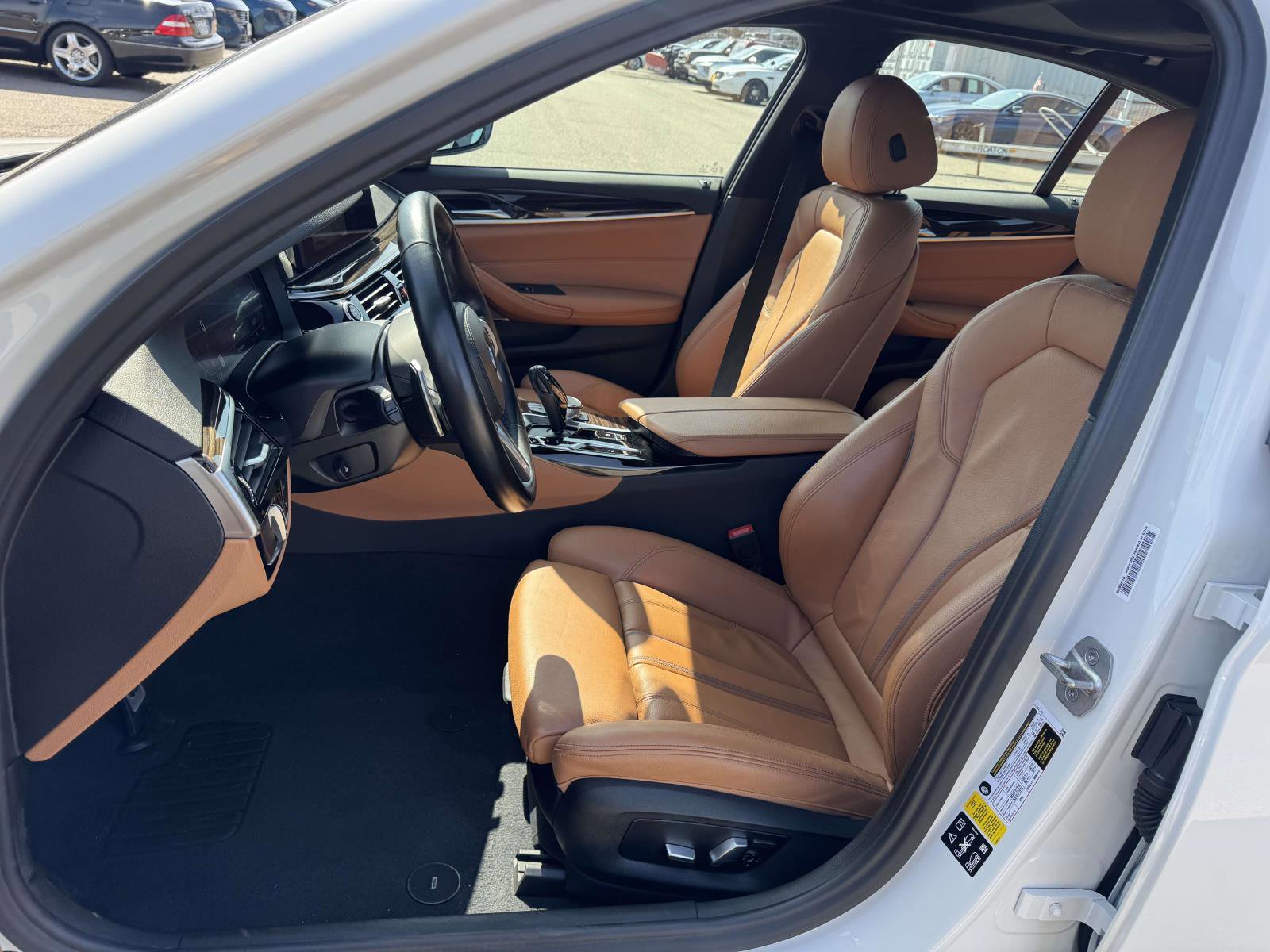 Used 2022 BMW 530i xDrive w/ M Sport Package image 13