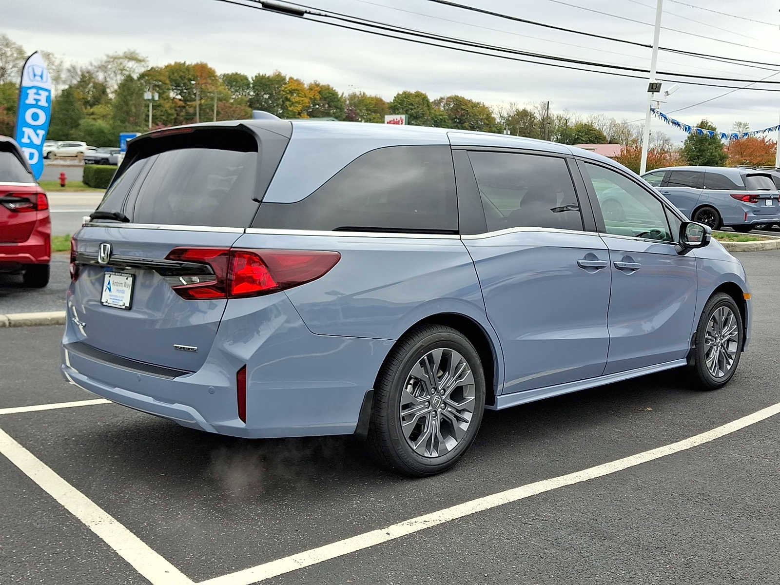 New 2026 Honda Odyssey Touring image 4